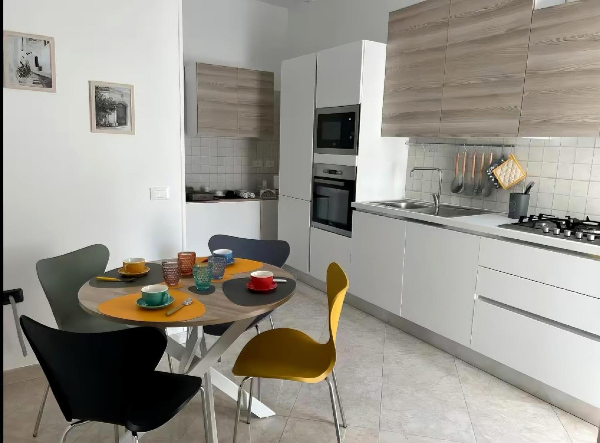 Fd Apartments - Zoe Prestigioso Appartamento Vicino Alla Stazione E Al Centro Monopoli Zewnętrze zdjęcie